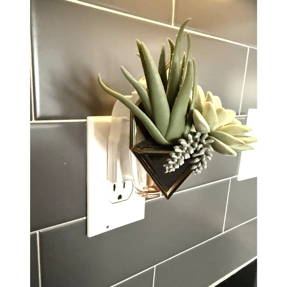 Bath & Body Works Wallflower Plugin Succulents Home Fragrance Diffuser NO Light - Picture 3 of 4